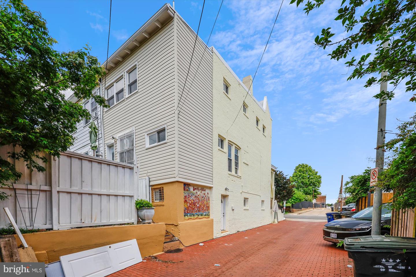 1706 NE 1ST ST NE, WASHINGTON, District Of Columbia 20002, 3 Bedrooms Bedrooms, ,3 BathroomsBathrooms,Residential,For sale,1706 NE 1ST ST NE,DCDC2201924 MLS # DCDC2201924