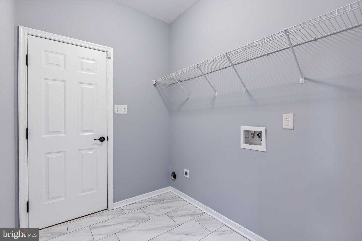 10006 BRIGHTSTONE DR, MIDLOTHIAN, Virginia 23112, 5 Bedrooms Bedrooms, 10 Rooms Rooms,3 BathroomsBathrooms,Residential,For sale,10006 BRIGHTSTONE DR,VACF2001150 MLS # VACF2001150