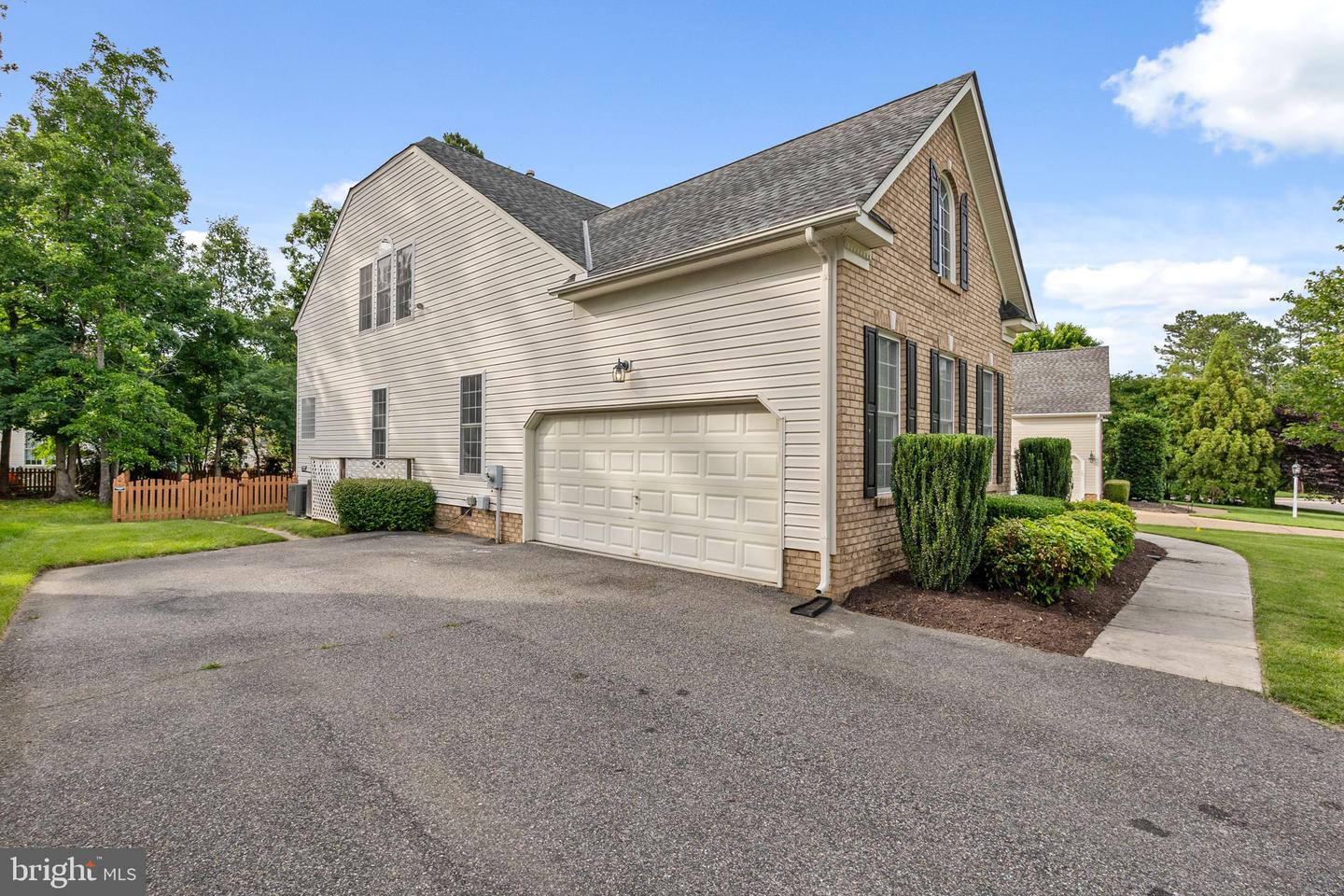 10006 BRIGHTSTONE DR, MIDLOTHIAN, Virginia 23112, 5 Bedrooms Bedrooms, 10 Rooms Rooms,3 BathroomsBathrooms,Residential,For sale,10006 BRIGHTSTONE DR,VACF2001150 MLS # VACF2001150