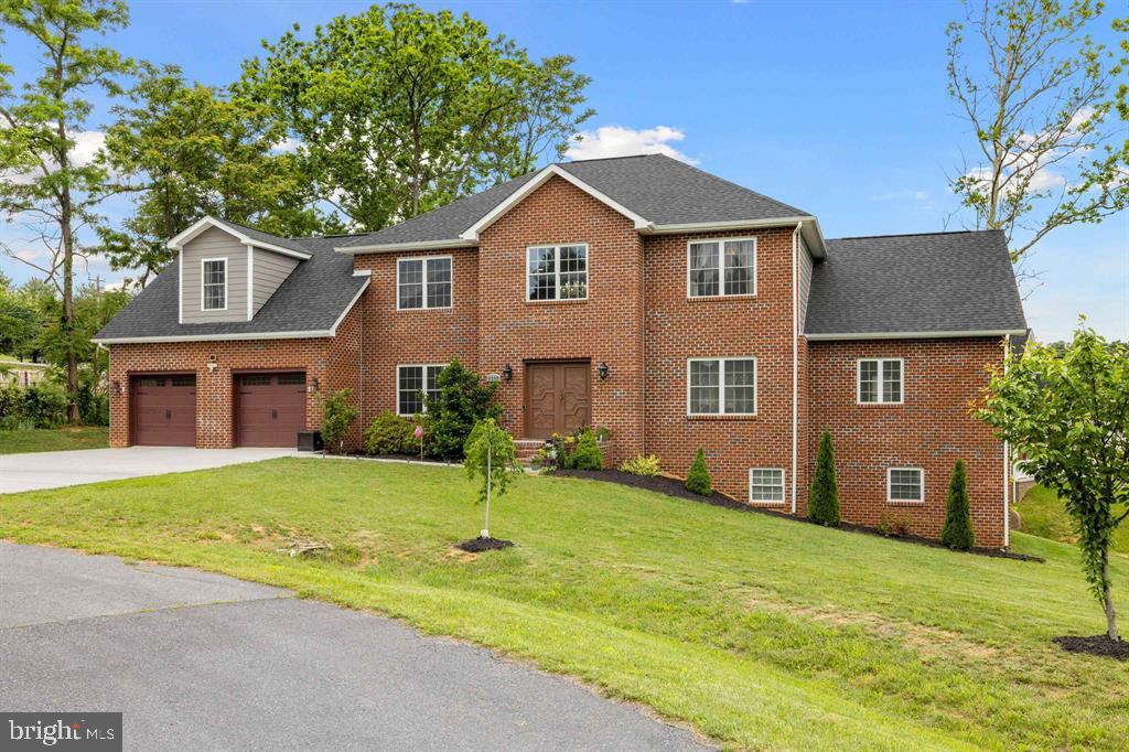4220 TRAVELER RD, ROCKINGHAM, Virginia 22801, 7 Bedrooms Bedrooms, ,5 BathroomsBathrooms,Residential,For sale,4220 TRAVELER RD,VARO2002330 MLS # VARO2002330