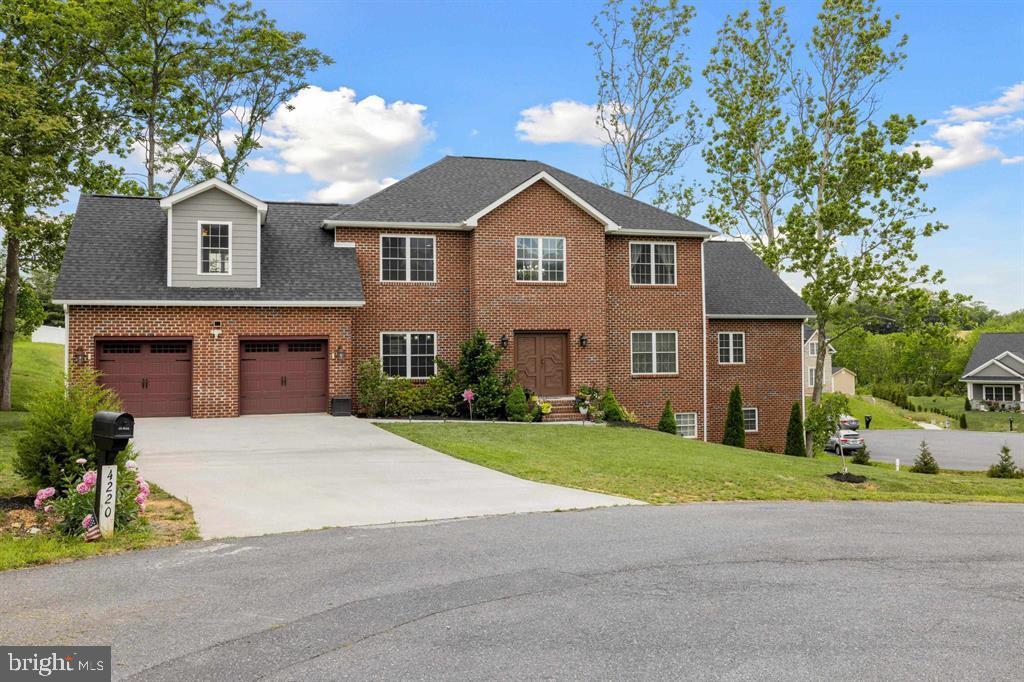 4220 TRAVELER RD, ROCKINGHAM, Virginia 22801, 7 Bedrooms Bedrooms, ,5 BathroomsBathrooms,Residential,For sale,4220 TRAVELER RD,VARO2002330 MLS # VARO2002330