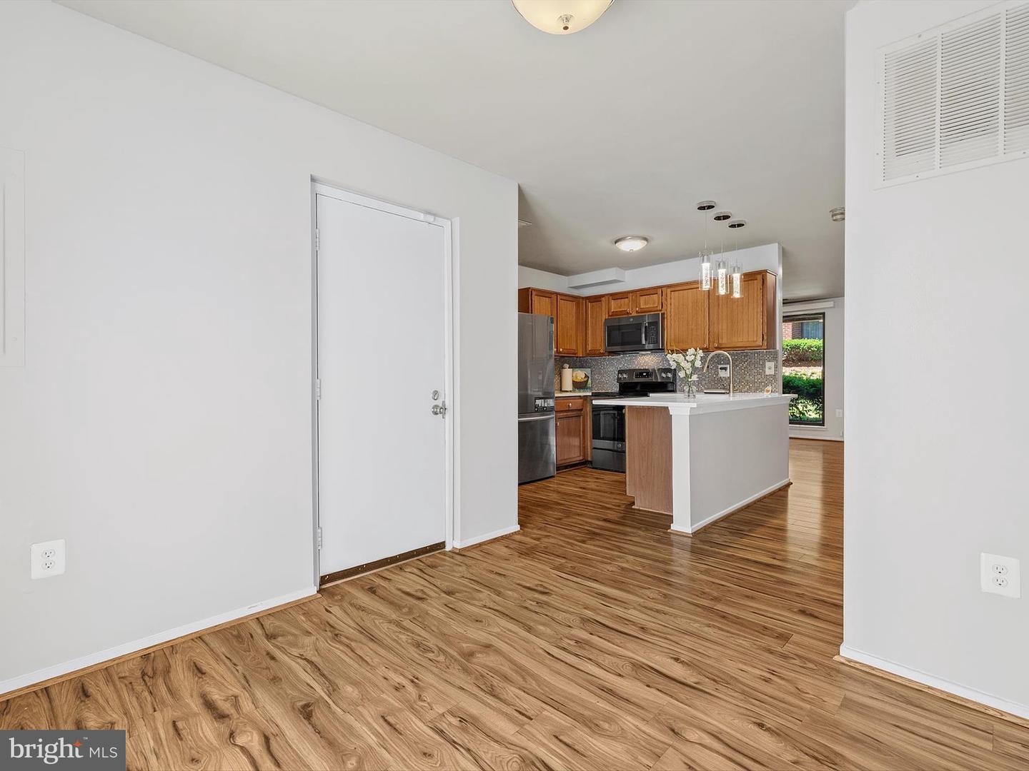 1806 BRYANT ST NE #1806, WASHINGTON, District Of Columbia 20018, 2 Bedrooms Bedrooms, ,2 BathroomsBathrooms,Residential,For sale,1806 BRYANT ST NE #1806,DCDC2202296 MLS # DCDC2202296