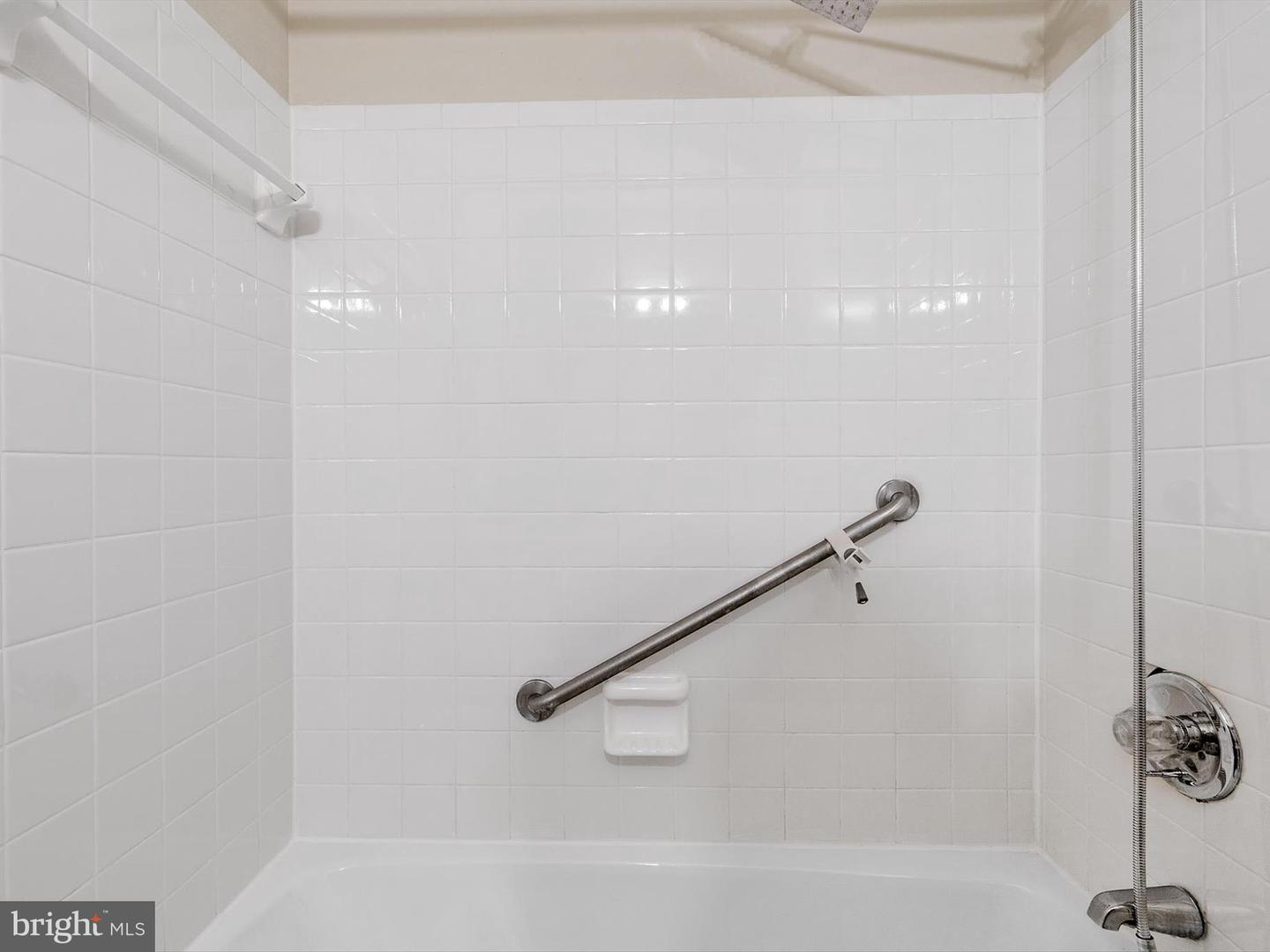 1806 BRYANT ST NE #1806, WASHINGTON, District Of Columbia 20018, 2 Bedrooms Bedrooms, ,2 BathroomsBathrooms,Residential,For sale,1806 BRYANT ST NE #1806,DCDC2202296 MLS # DCDC2202296