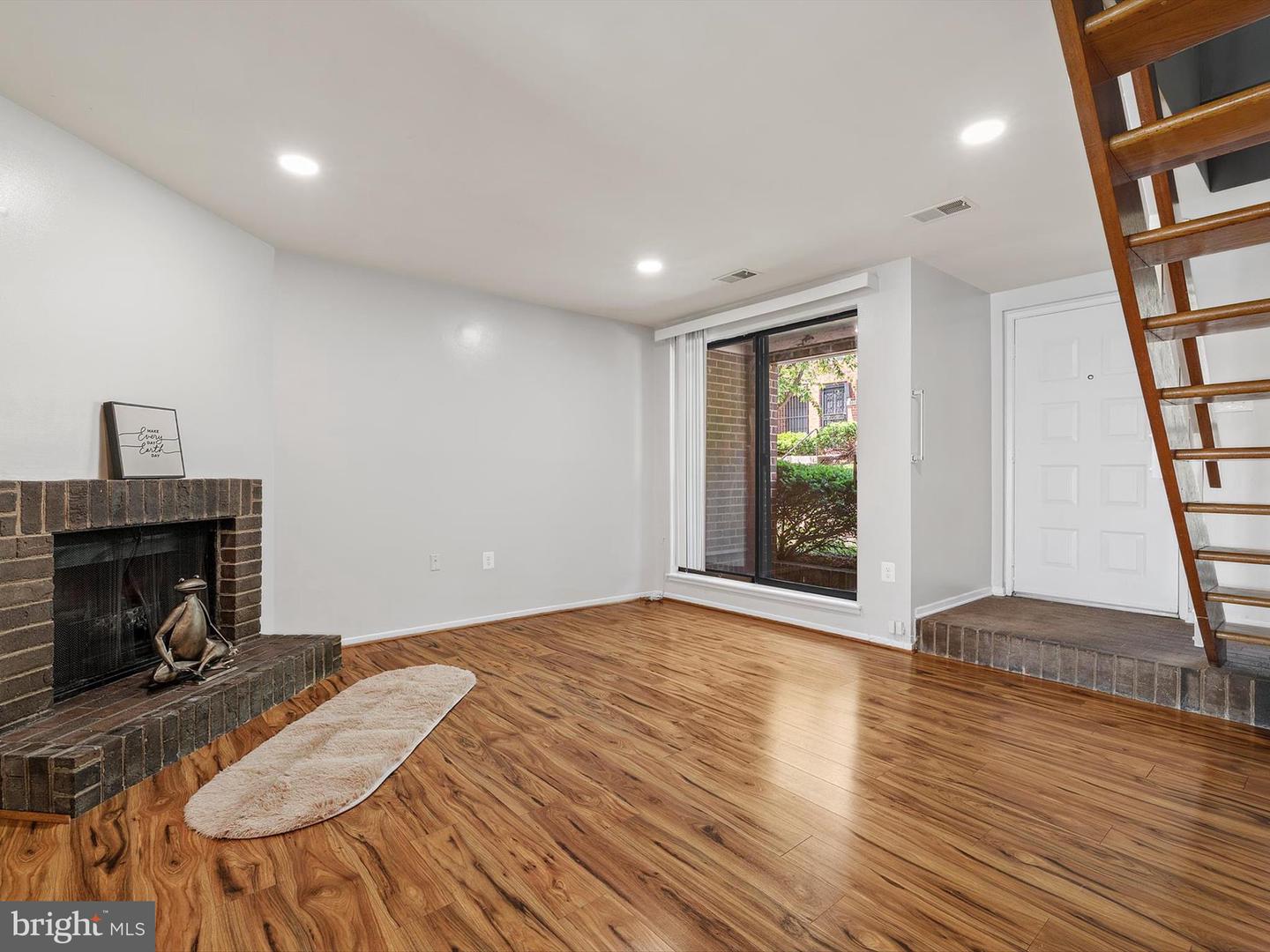 1806 BRYANT ST NE #1806, WASHINGTON, District Of Columbia 20018, 2 Bedrooms Bedrooms, ,2 BathroomsBathrooms,Residential,For sale,1806 BRYANT ST NE #1806,DCDC2202296 MLS # DCDC2202296