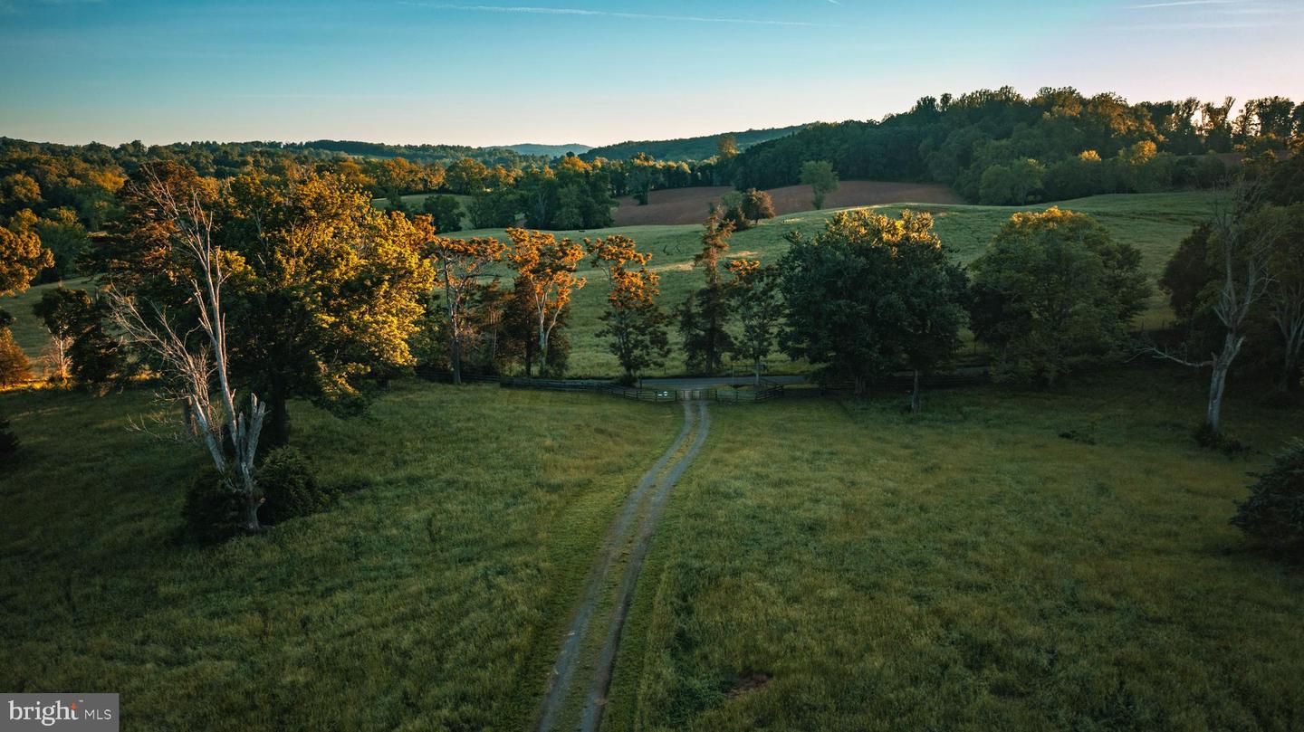 HARTS MILL RD, WARRENTON, Virginia 20186, ,Farm,For sale,HARTS MILL RD,VAFQ2016750 MLS # VAFQ2016750