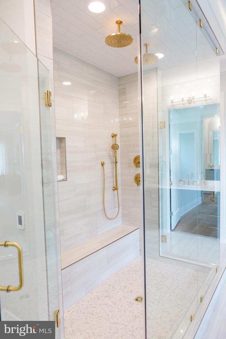 10021 GLENMERE RD, FAIRFAX, Virginia 22032, 5 Bedrooms Bedrooms, ,5 BathroomsBathrooms,Residential,For sale,10021 GLENMERE RD,VAFX2243248 MLS # VAFX2243248
