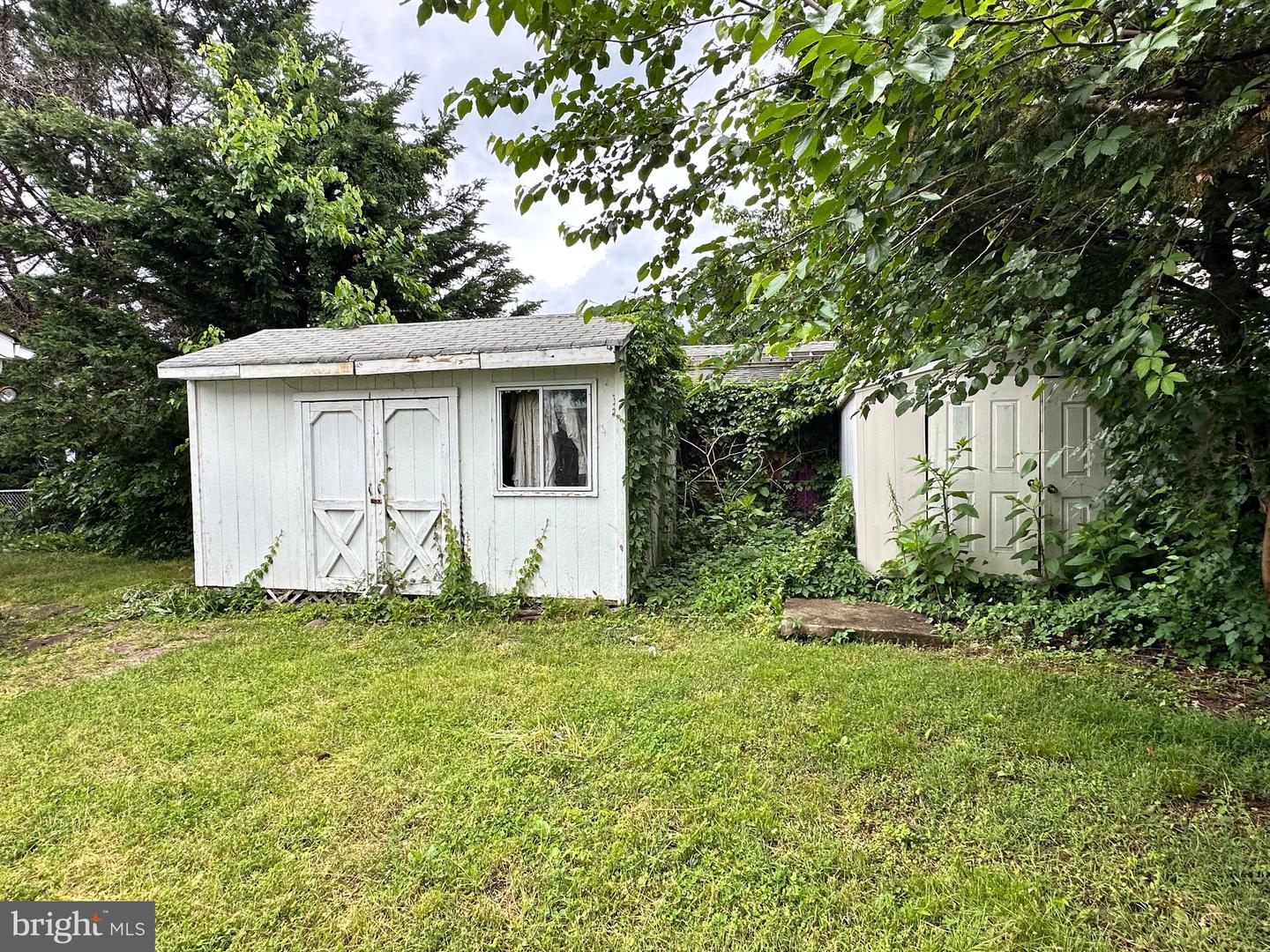 2233 N DINWIDDIE ST, ARLINGTON, Virginia 22207, 2 Bedrooms Bedrooms, ,2 BathroomsBathrooms,Residential,For sale,2233 N DINWIDDIE ST,VAAR2058270 MLS # VAAR2058270