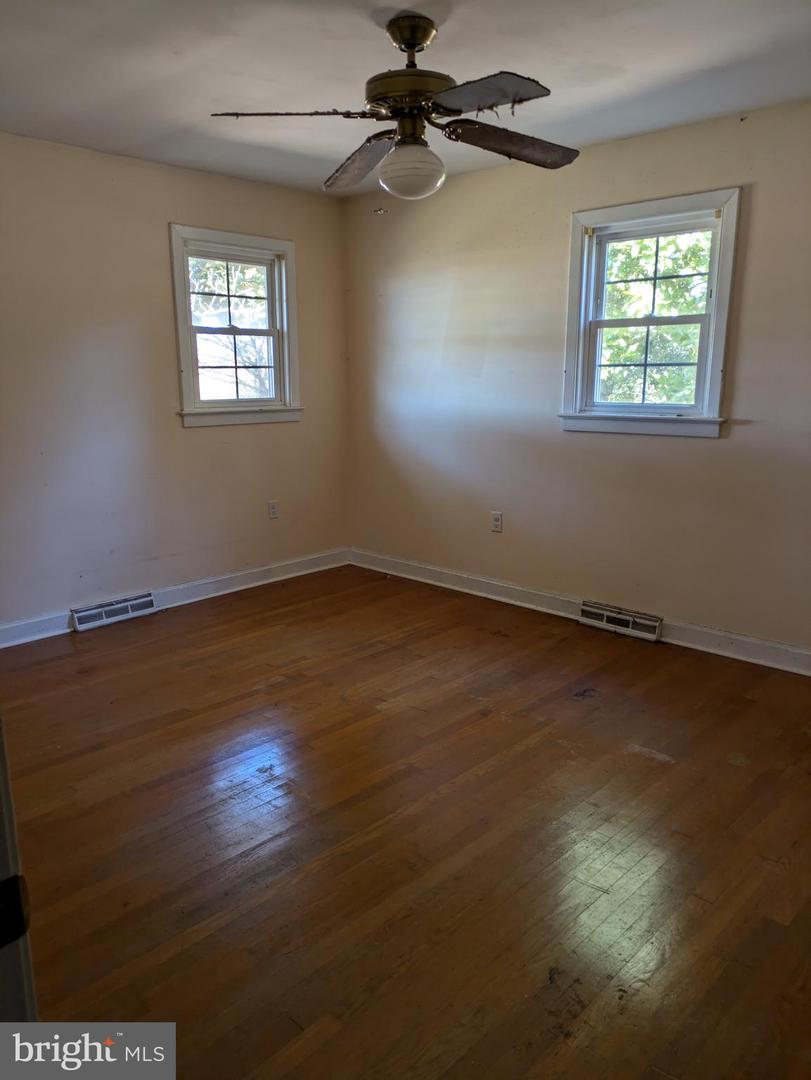 6461 BROKENBURG RD, SPOTSYLVANIA, Virginia 22551, 3 Bedrooms Bedrooms, ,2 BathroomsBathrooms,Residential,For sale,6461 BROKENBURG RD,VASP2033490 MLS # VASP2033490