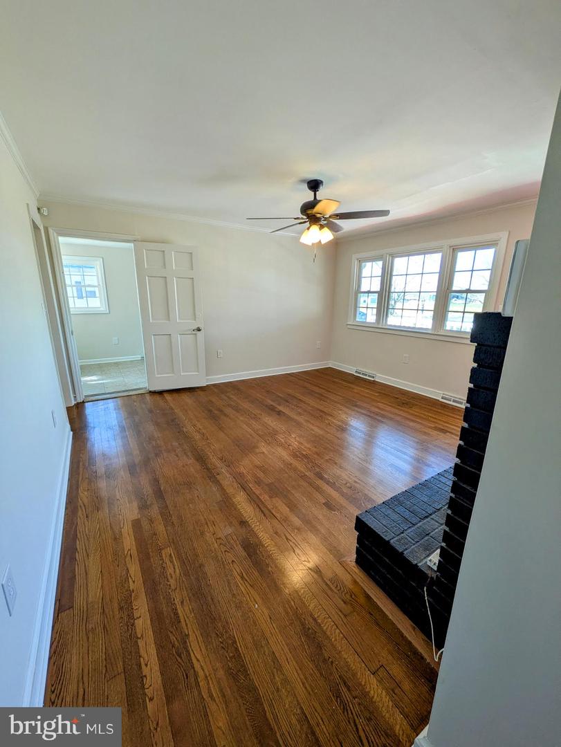 6461 BROKENBURG RD, SPOTSYLVANIA, Virginia 22551, 3 Bedrooms Bedrooms, ,2 BathroomsBathrooms,Residential,For sale,6461 BROKENBURG RD,VASP2033490 MLS # VASP2033490