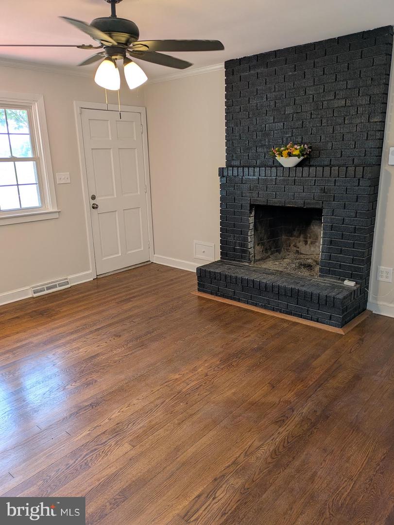 6461 BROKENBURG RD, SPOTSYLVANIA, Virginia 22551, 3 Bedrooms Bedrooms, ,2 BathroomsBathrooms,Residential,For sale,6461 BROKENBURG RD,VASP2033490 MLS # VASP2033490