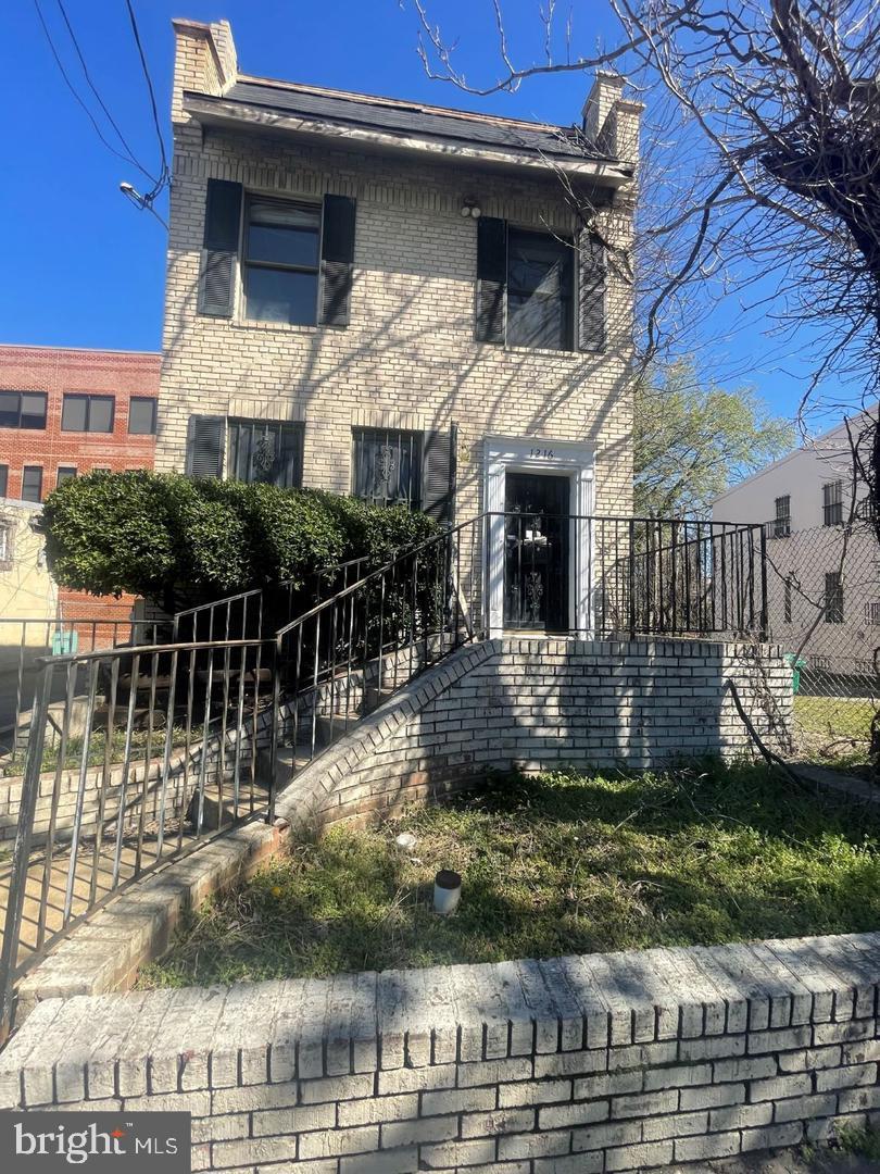 1216 W ST SE, WASHINGTON, District Of Columbia 20020, 3 Bedrooms Bedrooms, ,1 BathroomBathrooms,Residential,For sale,1216 W ST SE,DCDC2202794 MLS # DCDC2202794