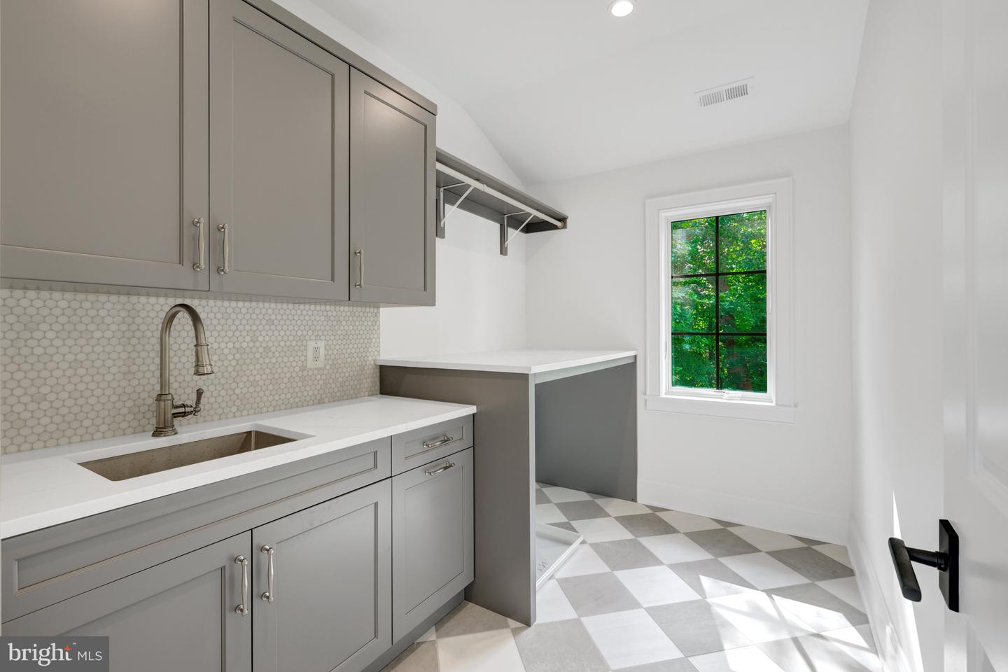 1742 ATOGA AVE, MCLEAN, Virginia 22101, 7 Bedrooms Bedrooms, ,7 BathroomsBathrooms,Residential,For sale,1742 ATOGA AVE,VAFX2243660 MLS # VAFX2243660
