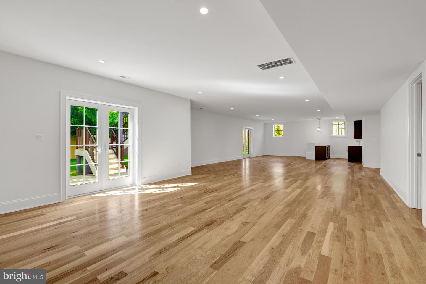 1742 ATOGA AVE, MCLEAN, Virginia 22101, 7 Bedrooms Bedrooms, ,7 BathroomsBathrooms,Residential,For sale,1742 ATOGA AVE,VAFX2243660 MLS # VAFX2243660