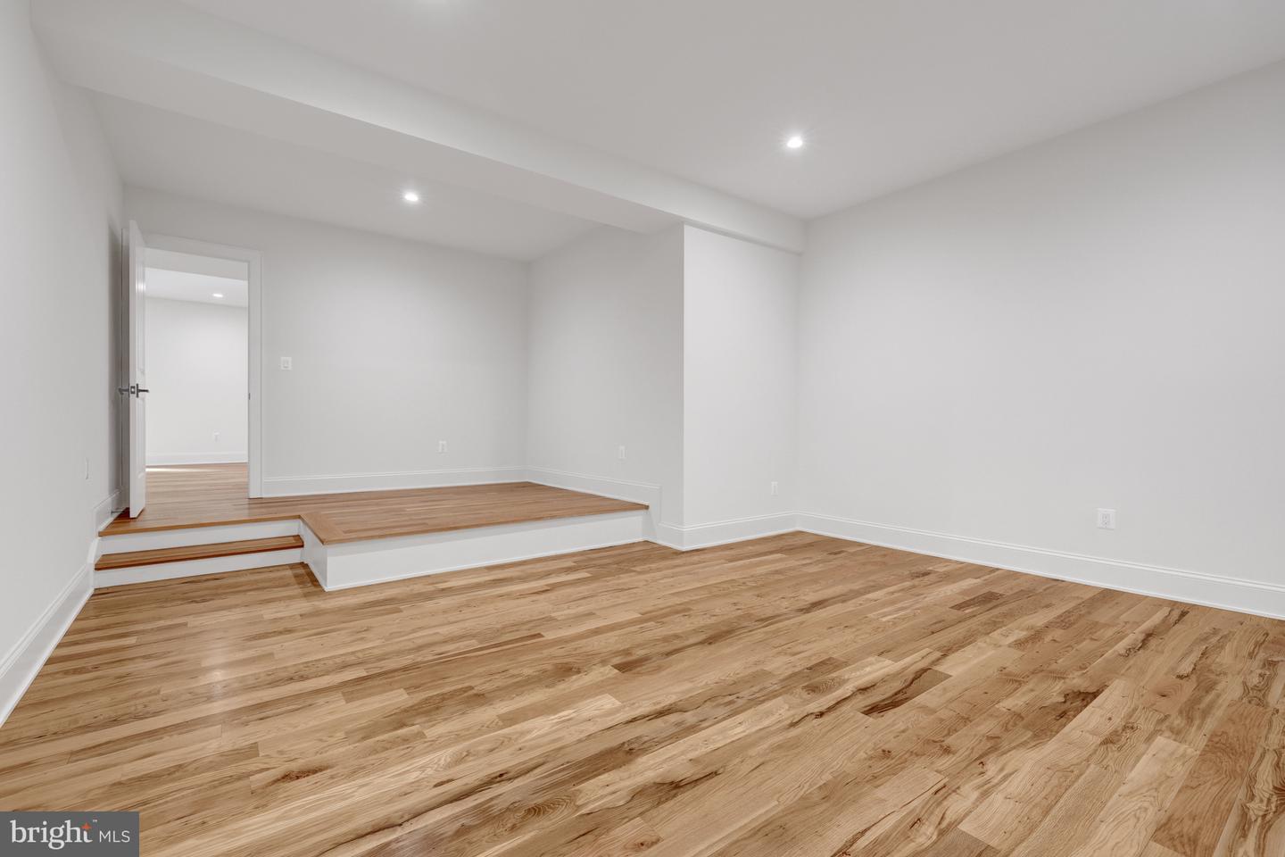 1742 ATOGA AVE, MCLEAN, Virginia 22101, 7 Bedrooms Bedrooms, ,7 BathroomsBathrooms,Residential,For sale,1742 ATOGA AVE,VAFX2243660 MLS # VAFX2243660