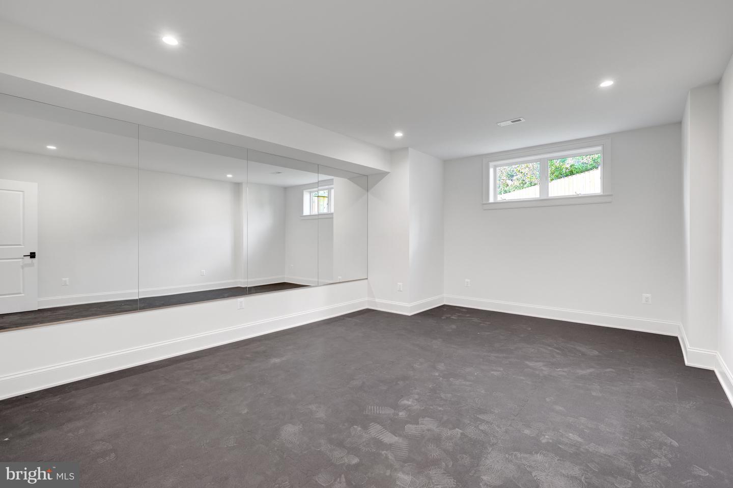 1742 ATOGA AVE, MCLEAN, Virginia 22101, 7 Bedrooms Bedrooms, ,7 BathroomsBathrooms,Residential,For sale,1742 ATOGA AVE,VAFX2243660 MLS # VAFX2243660