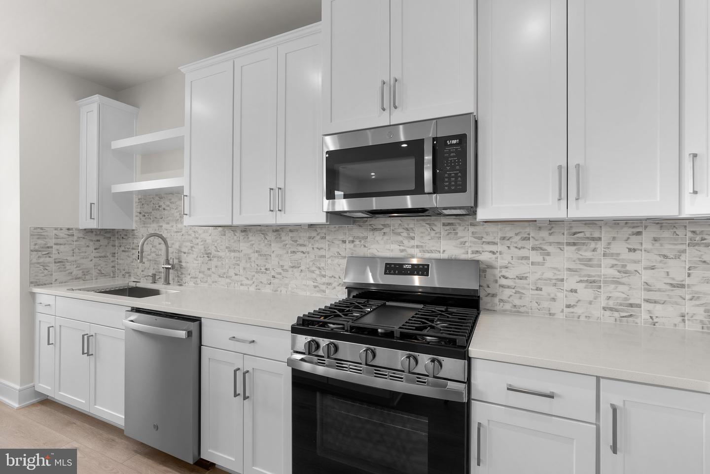 43288 FARRINGDON SQ, BROADLANDS, Virginia 20148, 3 Bedrooms Bedrooms, ,2 BathroomsBathrooms,Residential,For sale,43288 FARRINGDON SQ,VALO2098072 MLS # VALO2098072