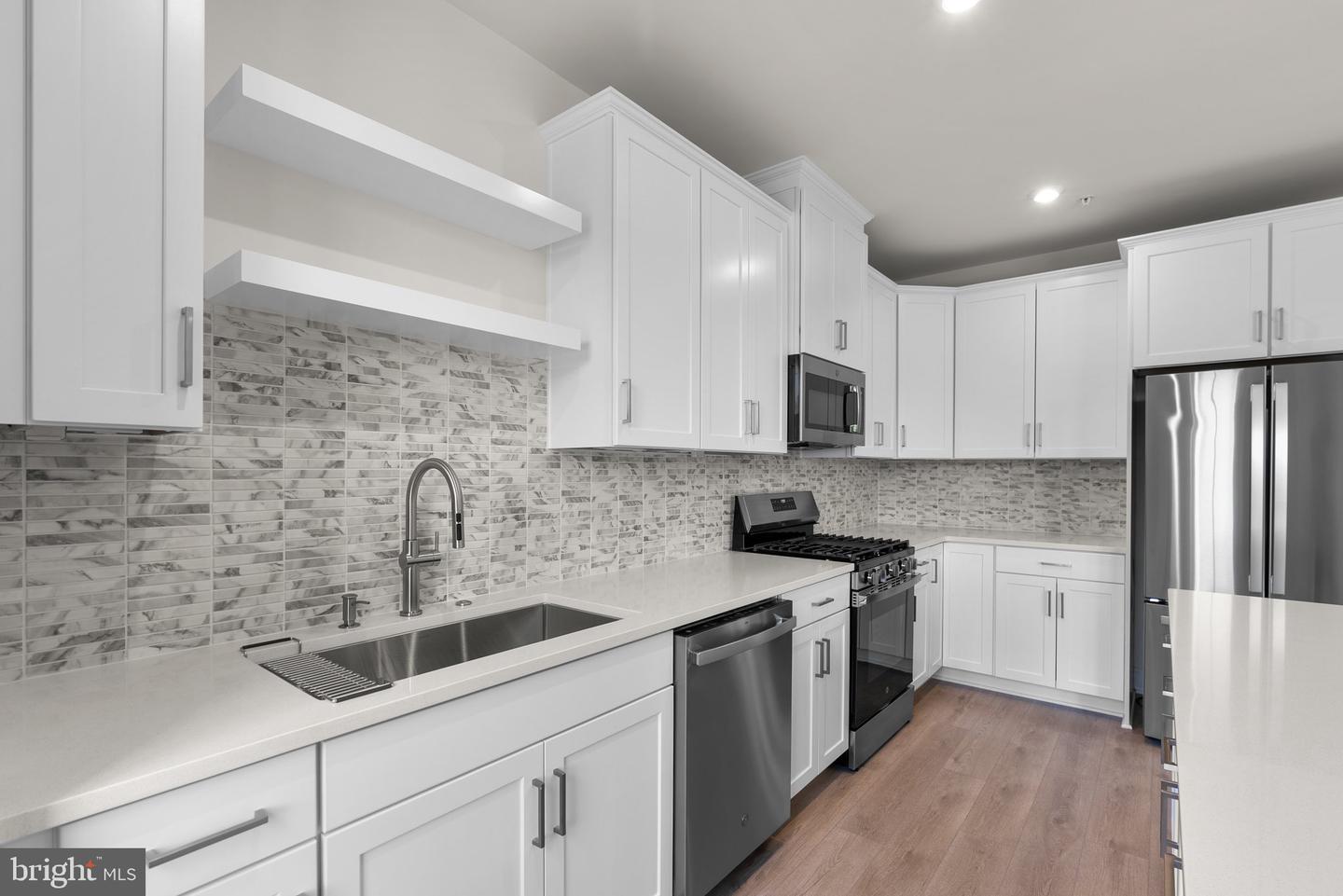 43288 FARRINGDON SQ, BROADLANDS, Virginia 20148, 3 Bedrooms Bedrooms, ,2 BathroomsBathrooms,Residential,For sale,43288 FARRINGDON SQ,VALO2098072 MLS # VALO2098072