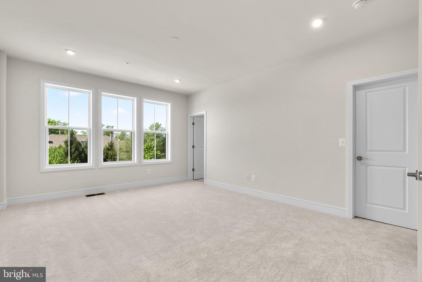 43288 FARRINGDON SQ, BROADLANDS, Virginia 20148, 3 Bedrooms Bedrooms, ,2 BathroomsBathrooms,Residential,For sale,43288 FARRINGDON SQ,VALO2098072 MLS # VALO2098072