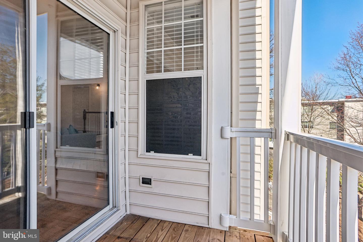 4691 LONGSTREET LN #202, ALEXANDRIA, Virginia 22311, 2 Bedrooms Bedrooms, ,2 BathroomsBathrooms,Residential,For sale,4691 LONGSTREET LN #202,VAAX2045802 MLS # VAAX2045802