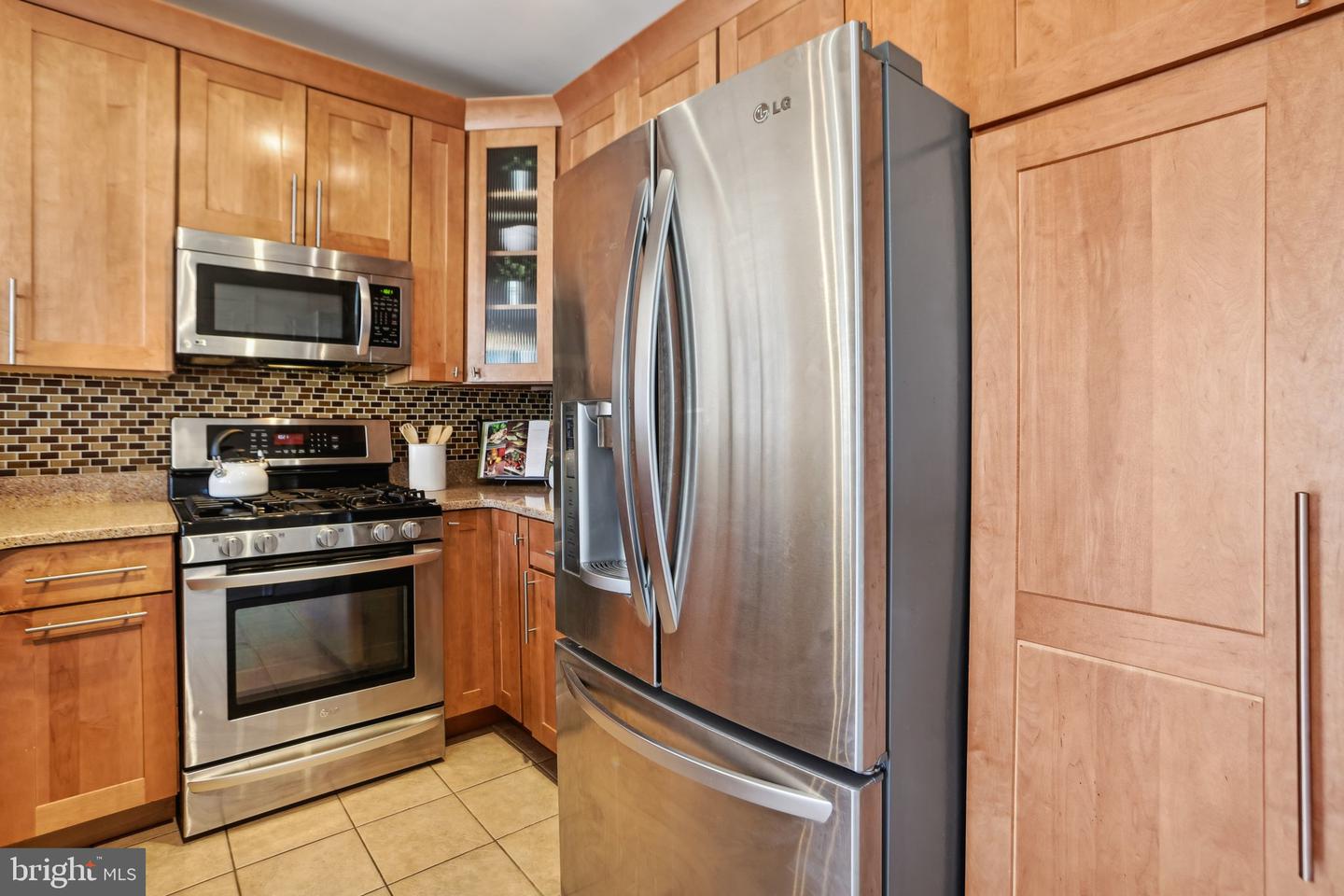 4691 LONGSTREET LN #202, ALEXANDRIA, Virginia 22311, 2 Bedrooms Bedrooms, ,2 BathroomsBathrooms,Residential,For sale,4691 LONGSTREET LN #202,VAAX2045802 MLS # VAAX2045802
