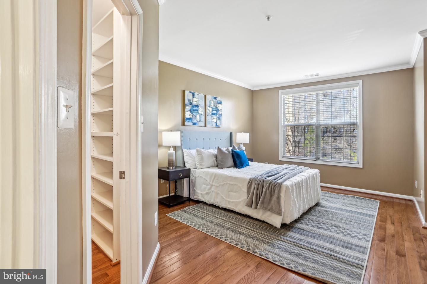 4691 LONGSTREET LN #202, ALEXANDRIA, Virginia 22311, 2 Bedrooms Bedrooms, ,2 BathroomsBathrooms,Residential,For sale,4691 LONGSTREET LN #202,VAAX2045802 MLS # VAAX2045802