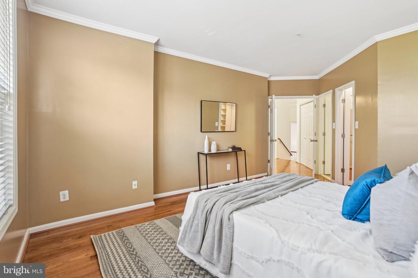 4691 LONGSTREET LN #202, ALEXANDRIA, Virginia 22311, 2 Bedrooms Bedrooms, ,2 BathroomsBathrooms,Residential,For sale,4691 LONGSTREET LN #202,VAAX2045802 MLS # VAAX2045802