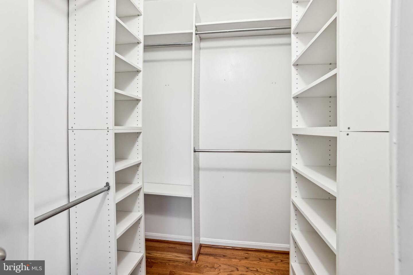 4691 LONGSTREET LN #202, ALEXANDRIA, Virginia 22311, 2 Bedrooms Bedrooms, ,2 BathroomsBathrooms,Residential,For sale,4691 LONGSTREET LN #202,VAAX2045802 MLS # VAAX2045802