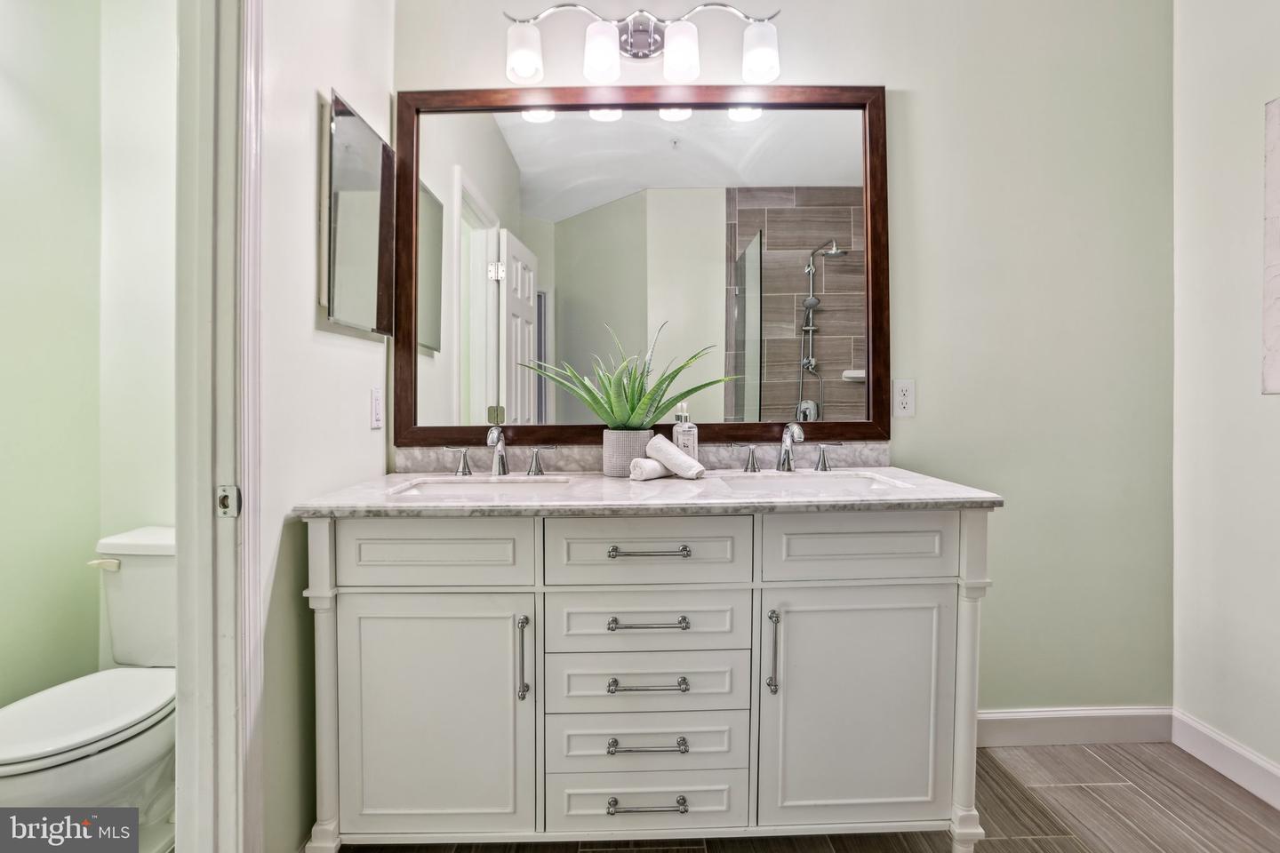 4691 LONGSTREET LN #202, ALEXANDRIA, Virginia 22311, 2 Bedrooms Bedrooms, ,2 BathroomsBathrooms,Residential,For sale,4691 LONGSTREET LN #202,VAAX2045802 MLS # VAAX2045802