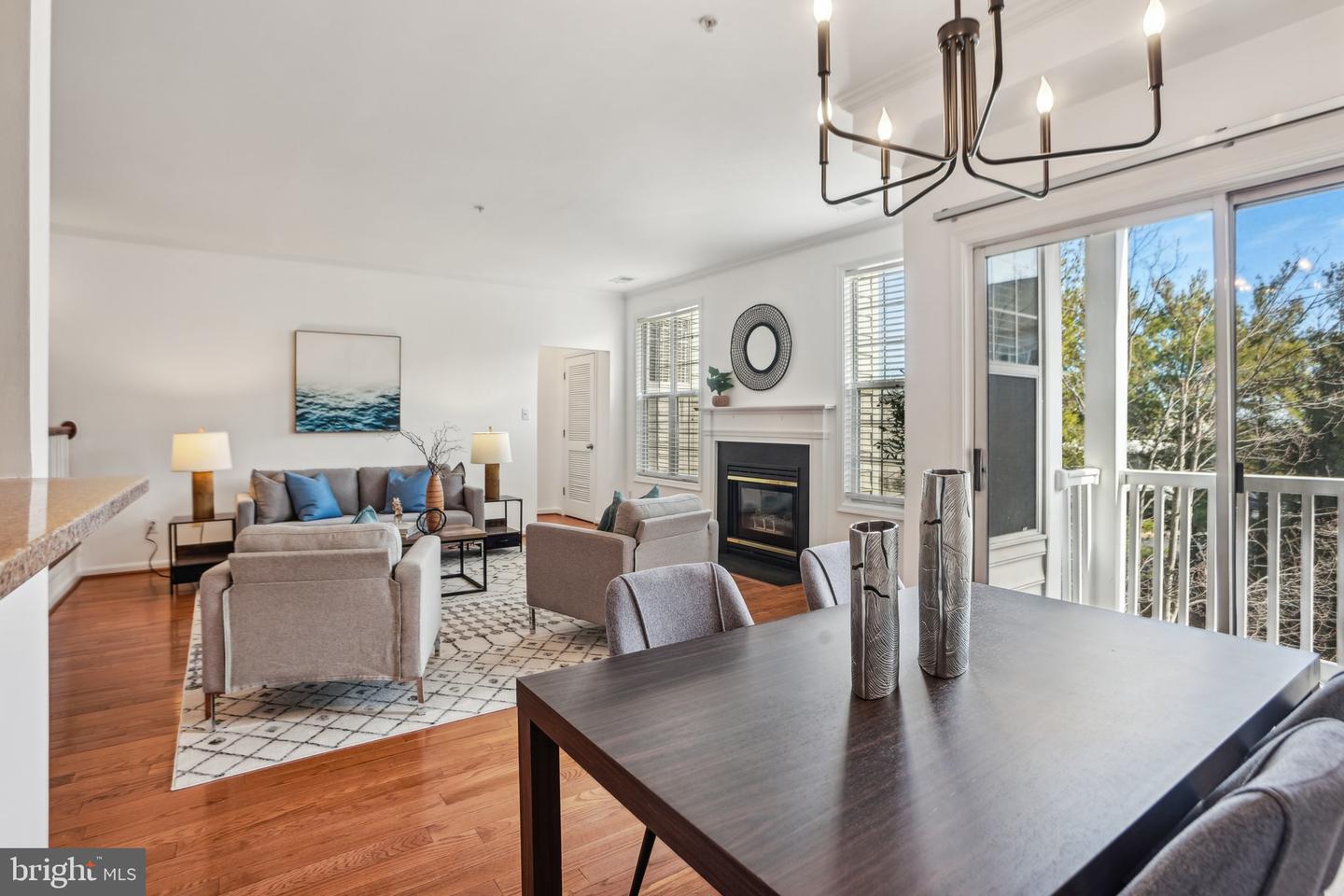 4691 LONGSTREET LN #202, ALEXANDRIA, Virginia 22311, 2 Bedrooms Bedrooms, ,2 BathroomsBathrooms,Residential,For sale,4691 LONGSTREET LN #202,VAAX2045802 MLS # VAAX2045802