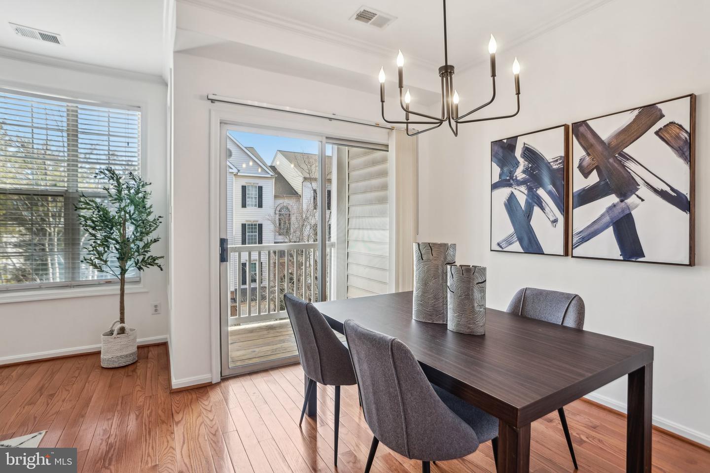 4691 LONGSTREET LN #202, ALEXANDRIA, Virginia 22311, 2 Bedrooms Bedrooms, ,2 BathroomsBathrooms,Residential,For sale,4691 LONGSTREET LN #202,VAAX2045802 MLS # VAAX2045802