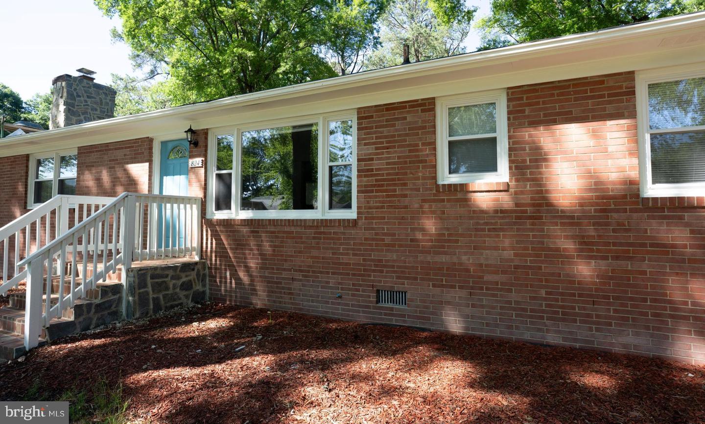 824 NEWKIRK DR, RICHMOND, Virginia 23224, 3 Bedrooms Bedrooms, ,2 BathroomsBathrooms,Residential,For sale,824 NEWKIRK DR,VARC2000686 MLS # VARC2000686