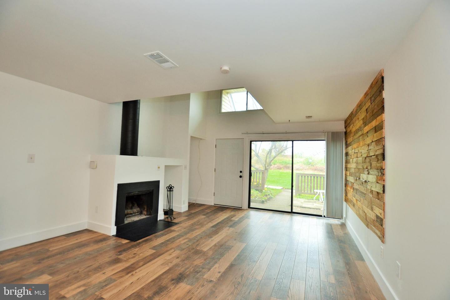 1059 WARWICK CT, STERLING, Virginia 20164, 1 Bedroom Bedrooms, ,1 BathroomBathrooms,Residential,For sale,1059 WARWICK CT,VALO2098084 MLS # VALO2098084