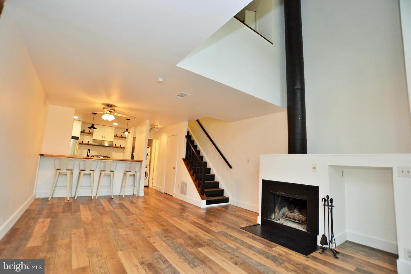 1059 WARWICK CT, STERLING, Virginia 20164, 1 Bedroom Bedrooms, ,1 BathroomBathrooms,Residential,For sale,1059 WARWICK CT,VALO2098084 MLS # VALO2098084