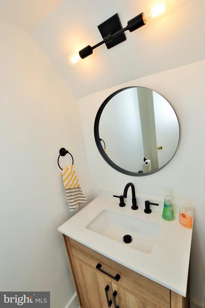 1059 WARWICK CT, STERLING, Virginia 20164, 1 Bedroom Bedrooms, ,1 BathroomBathrooms,Residential,For sale,1059 WARWICK CT,VALO2098084 MLS # VALO2098084