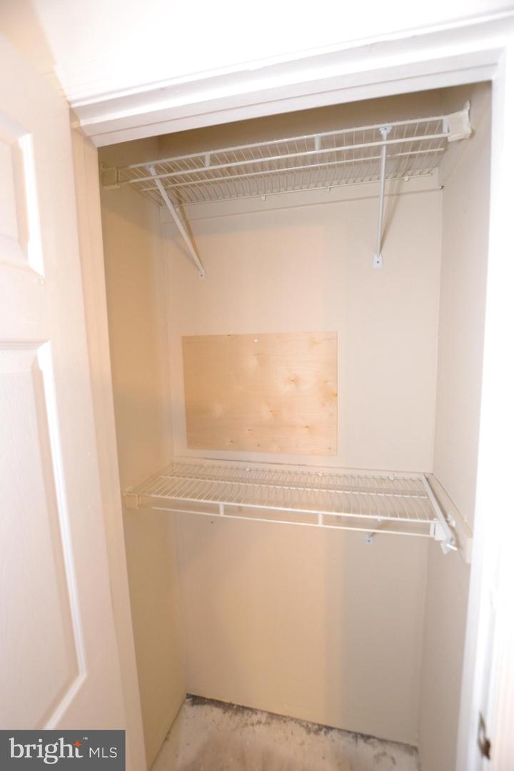 1059 WARWICK CT, STERLING, Virginia 20164, 1 Bedroom Bedrooms, ,1 BathroomBathrooms,Residential,For sale,1059 WARWICK CT,VALO2098084 MLS # VALO2098084