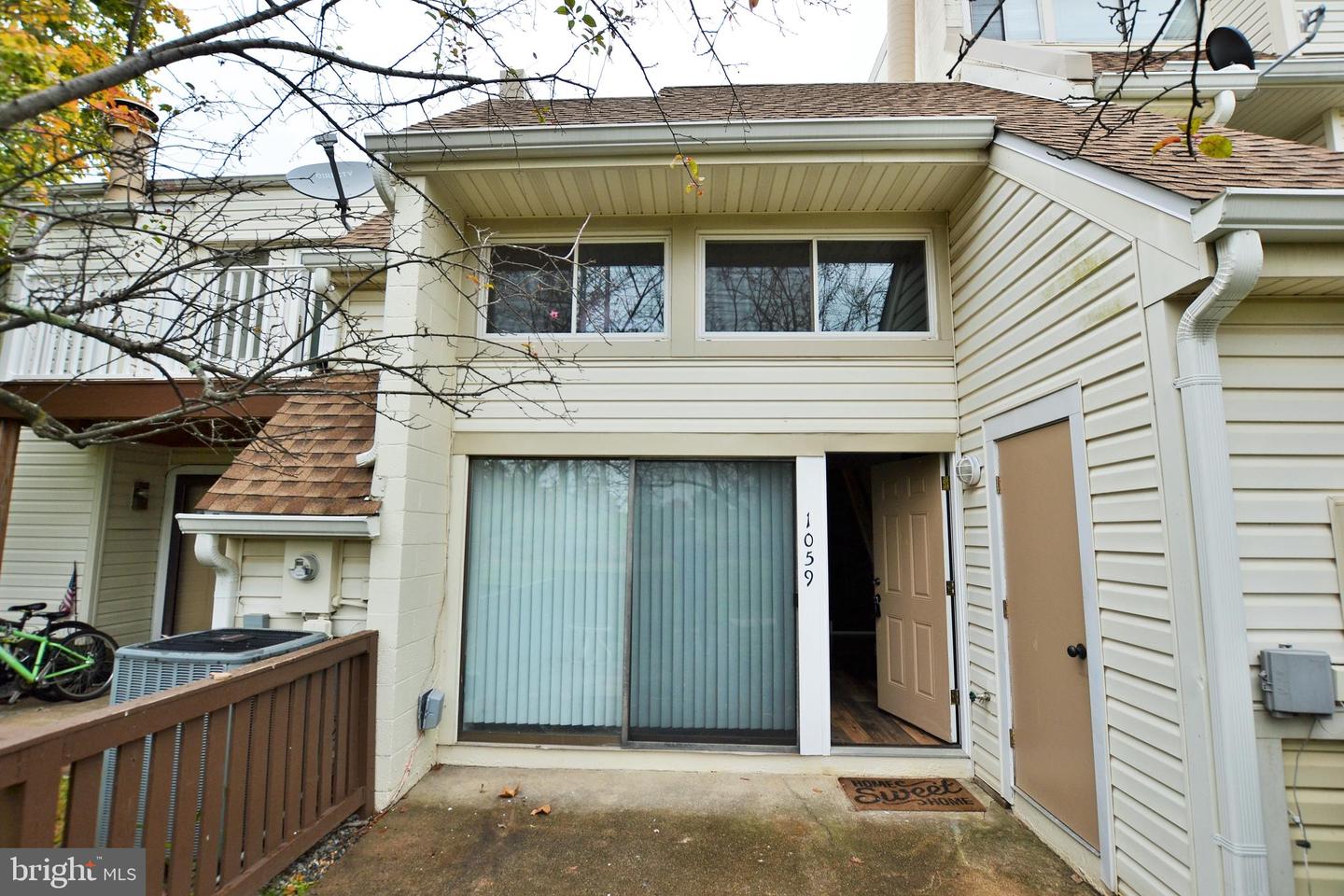 1059 WARWICK CT, STERLING, Virginia 20164, 1 Bedroom Bedrooms, ,1 BathroomBathrooms,Residential,For sale,1059 WARWICK CT,VALO2098084 MLS # VALO2098084