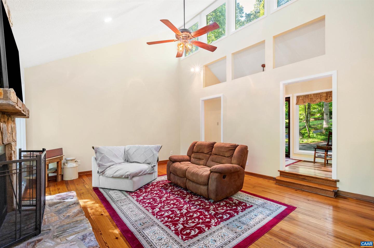 50 LYNNWOOD LN, CHARLOTTESVILLE, Virginia 22901, 5 Bedrooms Bedrooms, ,3 BathroomsBathrooms,Residential,For sale,50 LYNNWOOD LN,665039 MLS # 665039