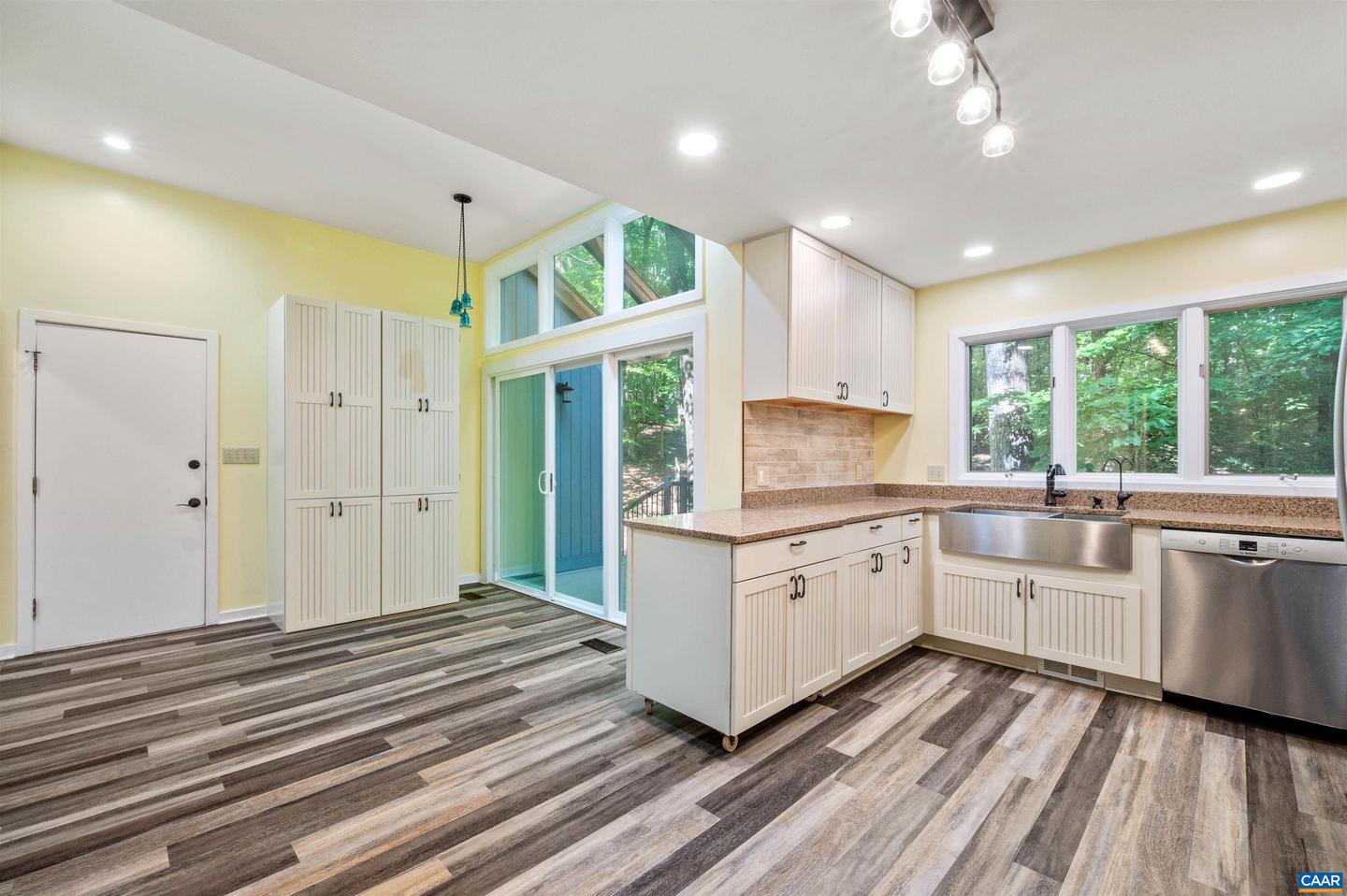 50 LYNNWOOD LN, CHARLOTTESVILLE, Virginia 22901, 5 Bedrooms Bedrooms, ,3 BathroomsBathrooms,Residential,For sale,50 LYNNWOOD LN,665039 MLS # 665039
