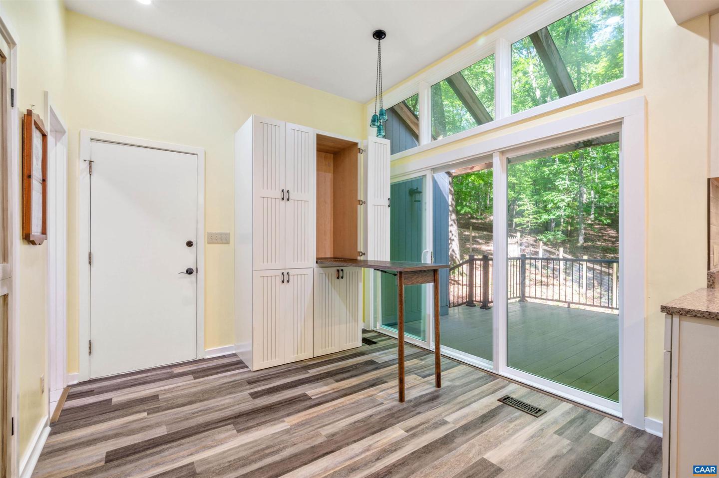 50 LYNNWOOD LN, CHARLOTTESVILLE, Virginia 22901, 5 Bedrooms Bedrooms, ,3 BathroomsBathrooms,Residential,For sale,50 LYNNWOOD LN,665039 MLS # 665039