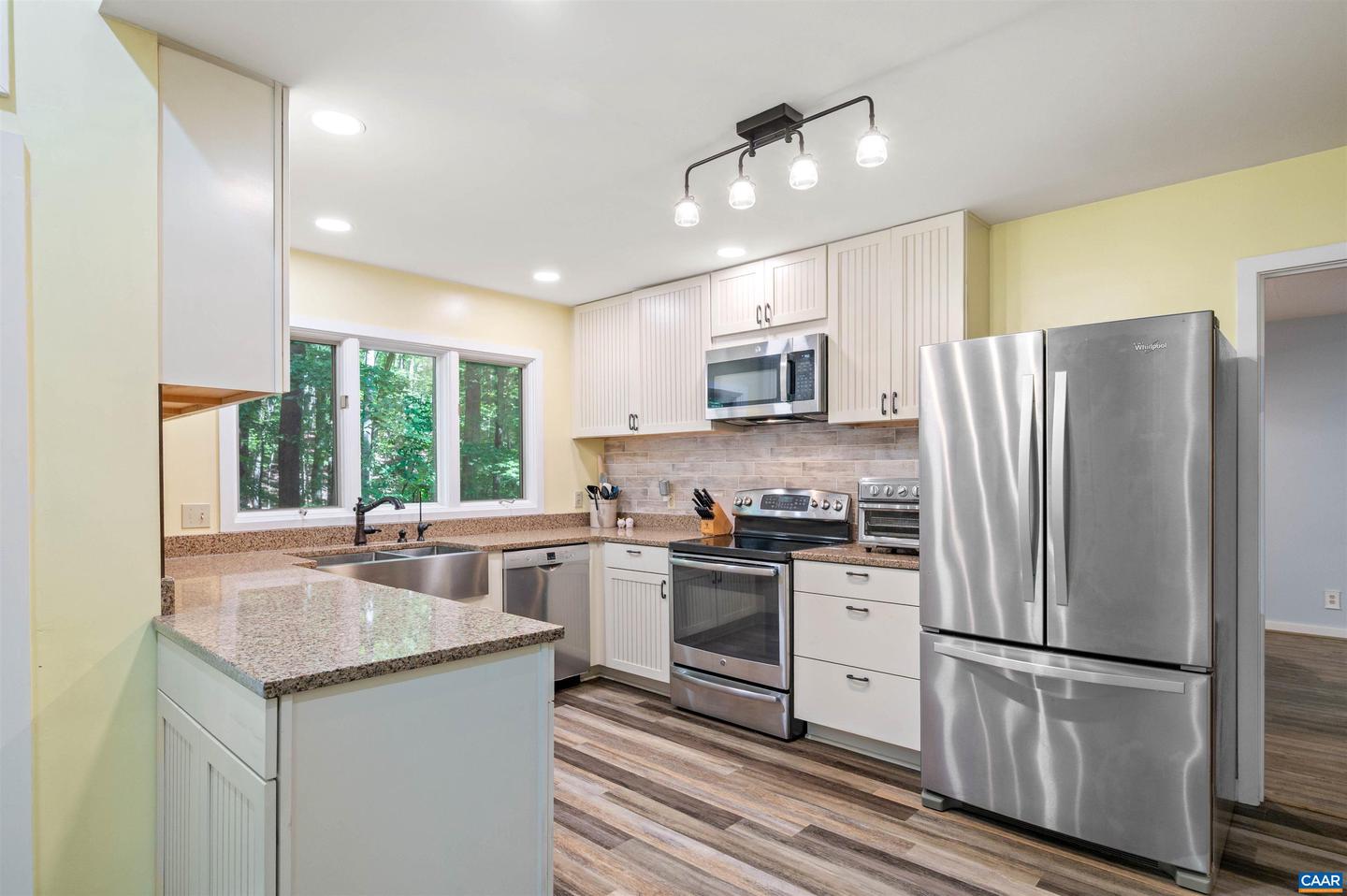 50 LYNNWOOD LN, CHARLOTTESVILLE, Virginia 22901, 5 Bedrooms Bedrooms, ,3 BathroomsBathrooms,Residential,For sale,50 LYNNWOOD LN,665039 MLS # 665039