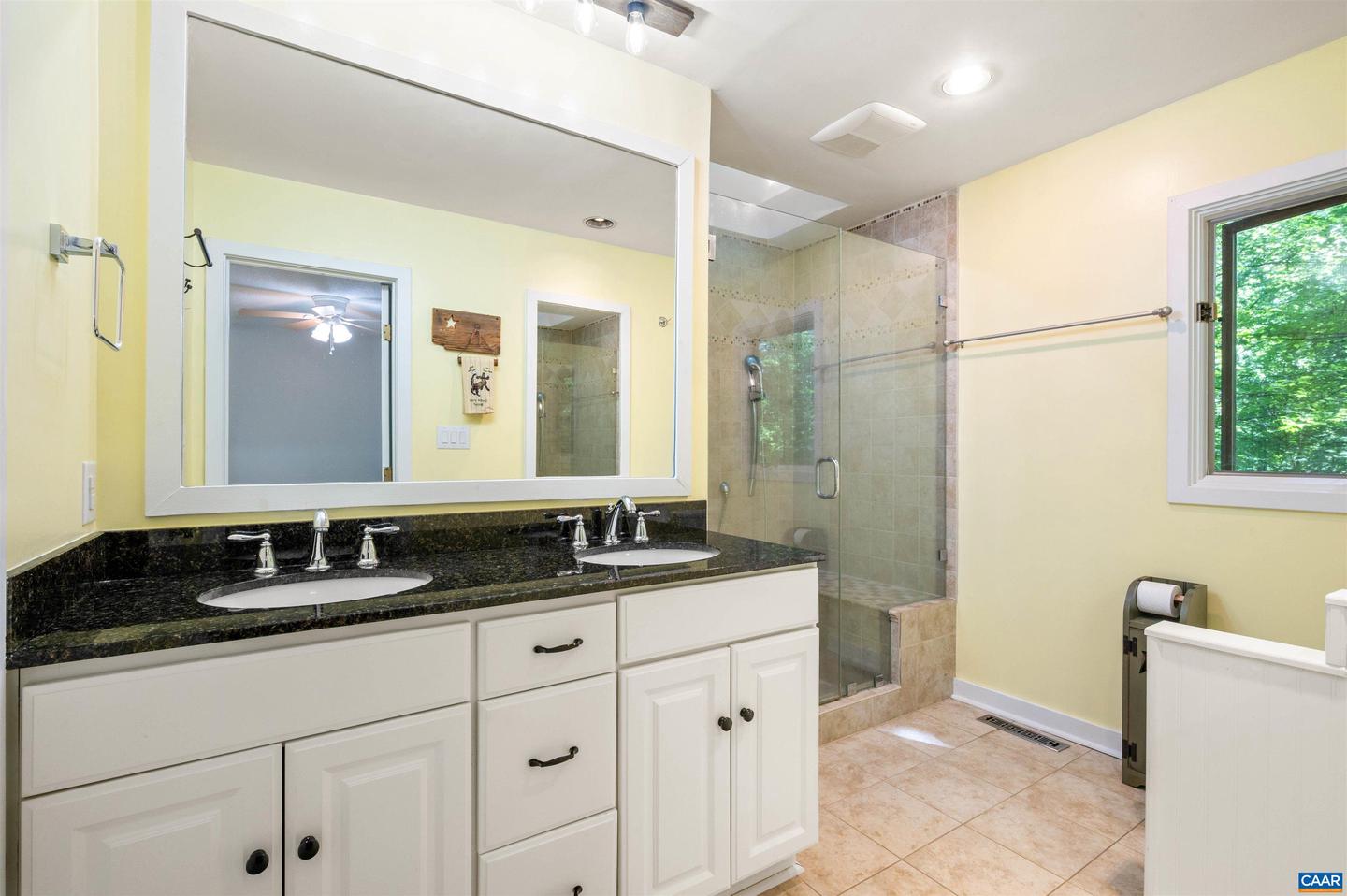 50 LYNNWOOD LN, CHARLOTTESVILLE, Virginia 22901, 5 Bedrooms Bedrooms, ,3 BathroomsBathrooms,Residential,For sale,50 LYNNWOOD LN,665039 MLS # 665039
