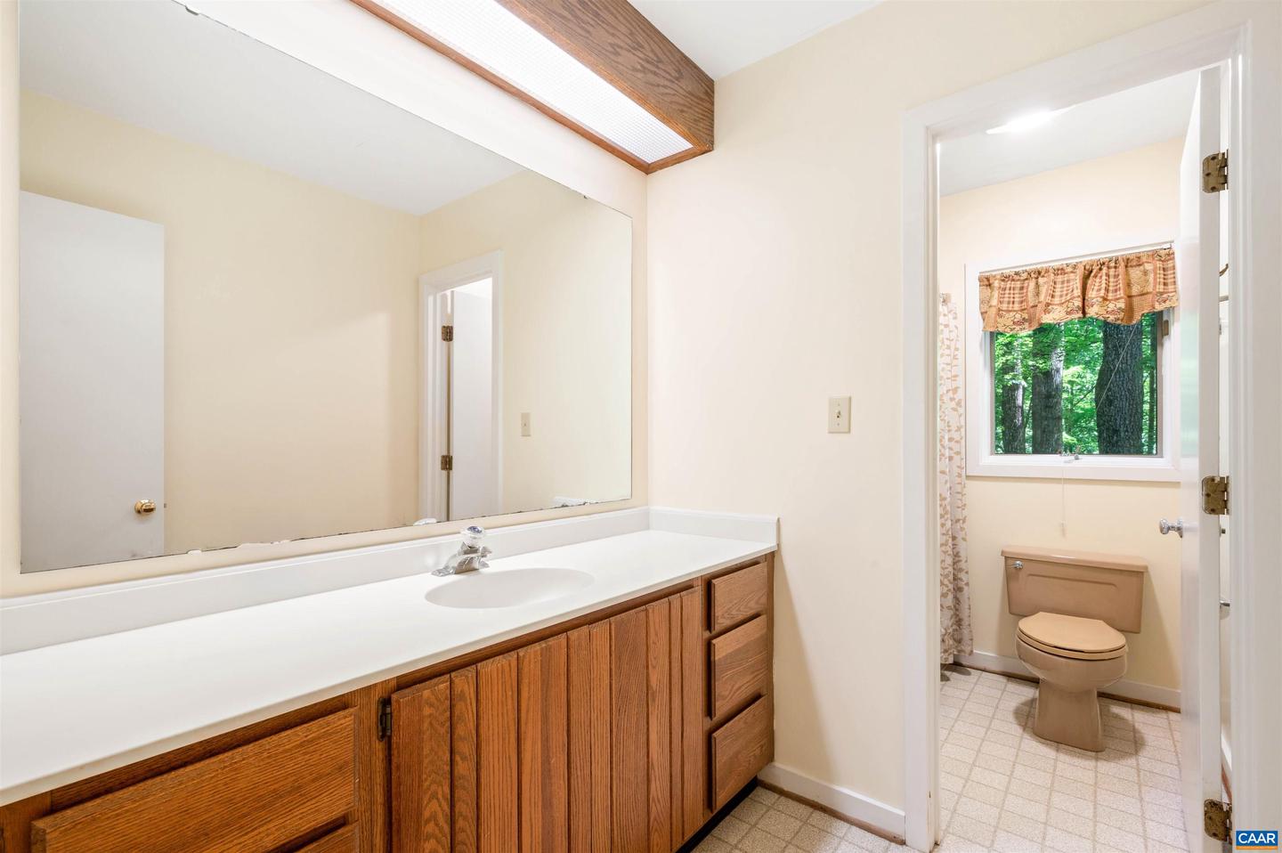 50 LYNNWOOD LN, CHARLOTTESVILLE, Virginia 22901, 5 Bedrooms Bedrooms, ,3 BathroomsBathrooms,Residential,For sale,50 LYNNWOOD LN,665039 MLS # 665039