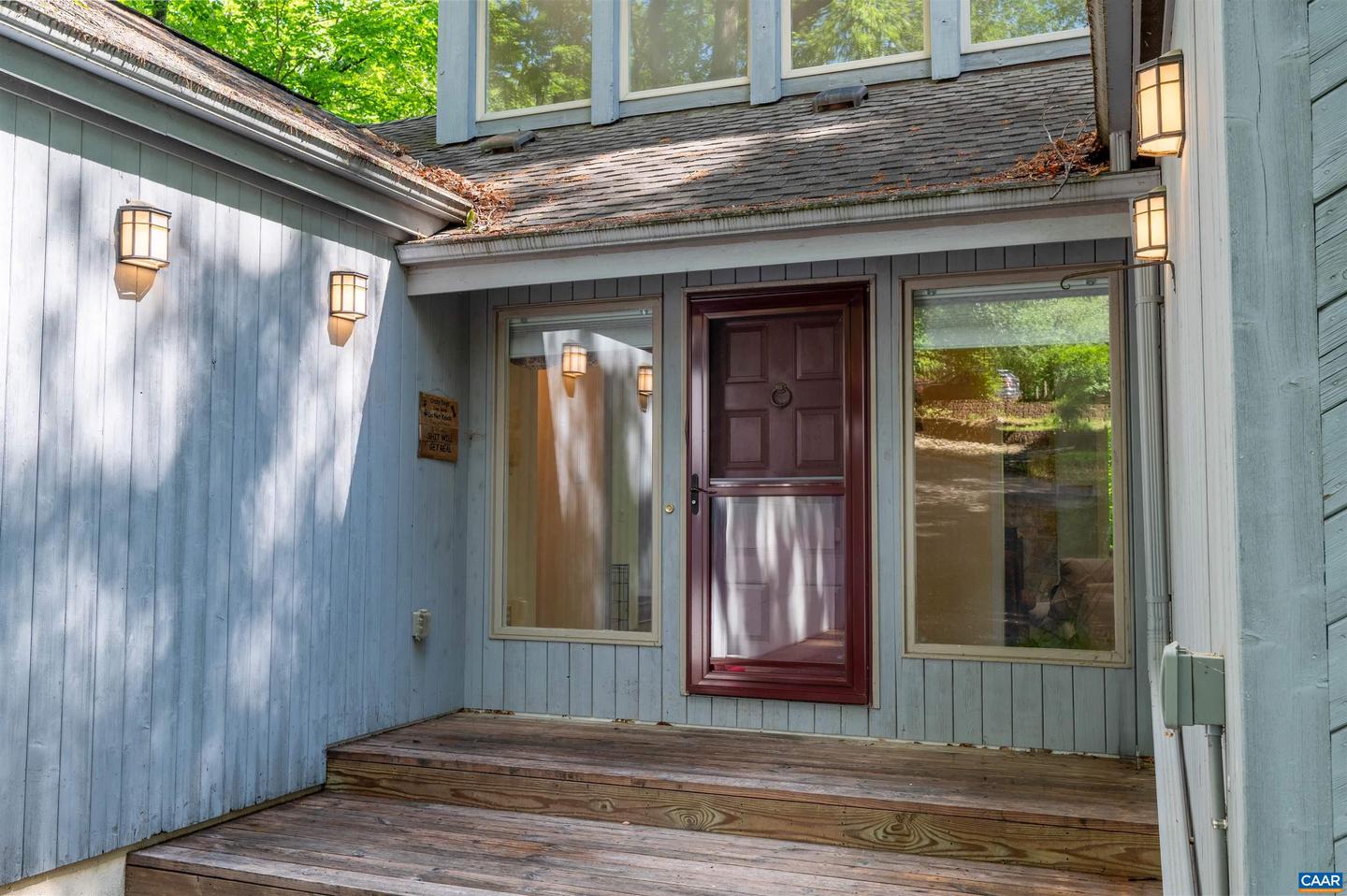 50 LYNNWOOD LN, CHARLOTTESVILLE, Virginia 22901, 5 Bedrooms Bedrooms, ,3 BathroomsBathrooms,Residential,For sale,50 LYNNWOOD LN,665039 MLS # 665039