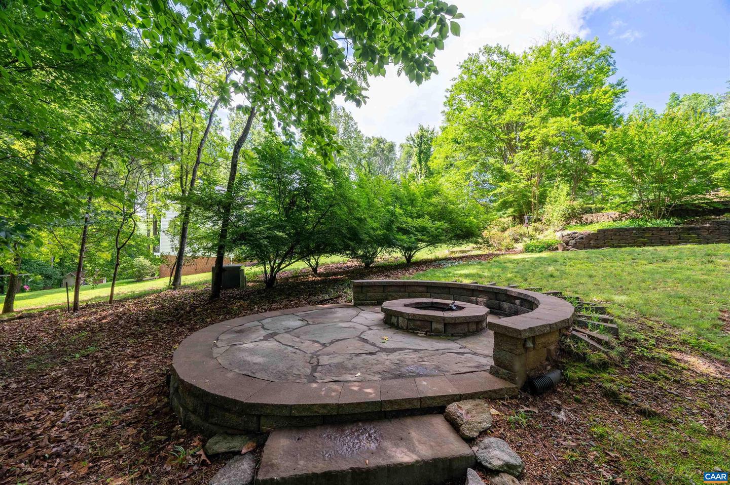 50 LYNNWOOD LN, CHARLOTTESVILLE, Virginia 22901, 5 Bedrooms Bedrooms, ,3 BathroomsBathrooms,Residential,For sale,50 LYNNWOOD LN,665039 MLS # 665039