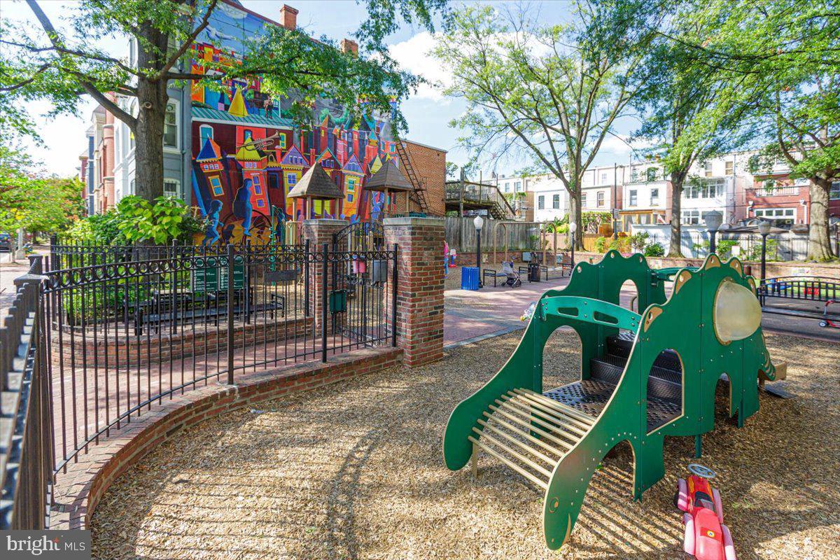 908 WESTMINSTER ST NW, WASHINGTON, District Of Columbia 20001, 4 Bedrooms Bedrooms, ,3 BathroomsBathrooms,Residential,For sale,908 WESTMINSTER ST NW,DCDC2202880 MLS # DCDC2202880