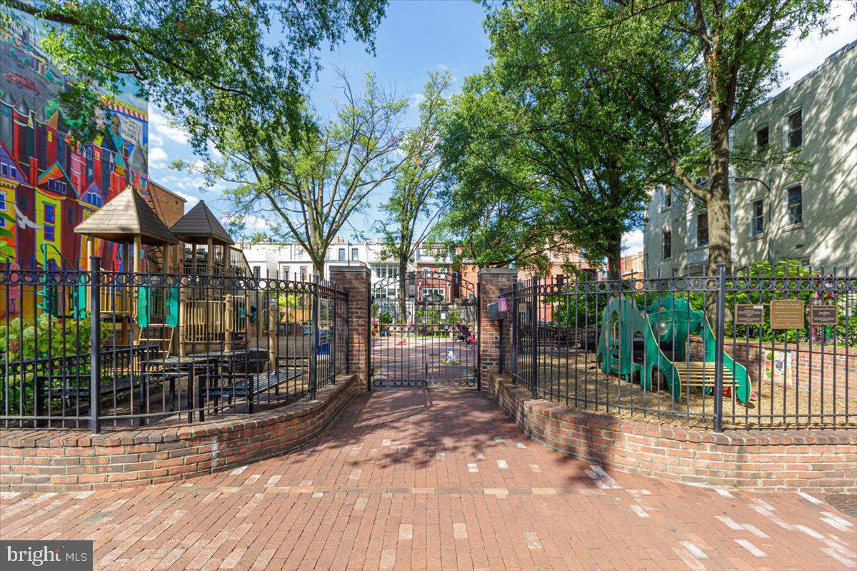 908 WESTMINSTER ST NW, WASHINGTON, District Of Columbia 20001, 4 Bedrooms Bedrooms, ,3 BathroomsBathrooms,Residential,For sale,908 WESTMINSTER ST NW,DCDC2202880 MLS # DCDC2202880