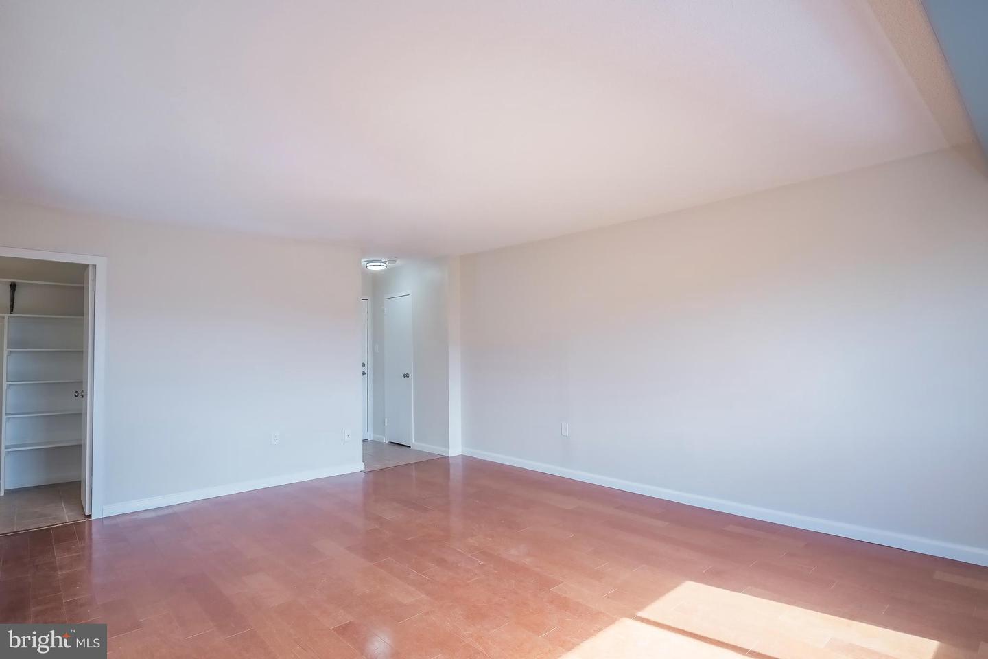 2500 N VAN DORN ST #912, ALEXANDRIA, Virginia 22302, ,1 BathroomBathrooms,Residential,For sale,2500 N VAN DORN ST #912,VAAX2045810 MLS # VAAX2045810