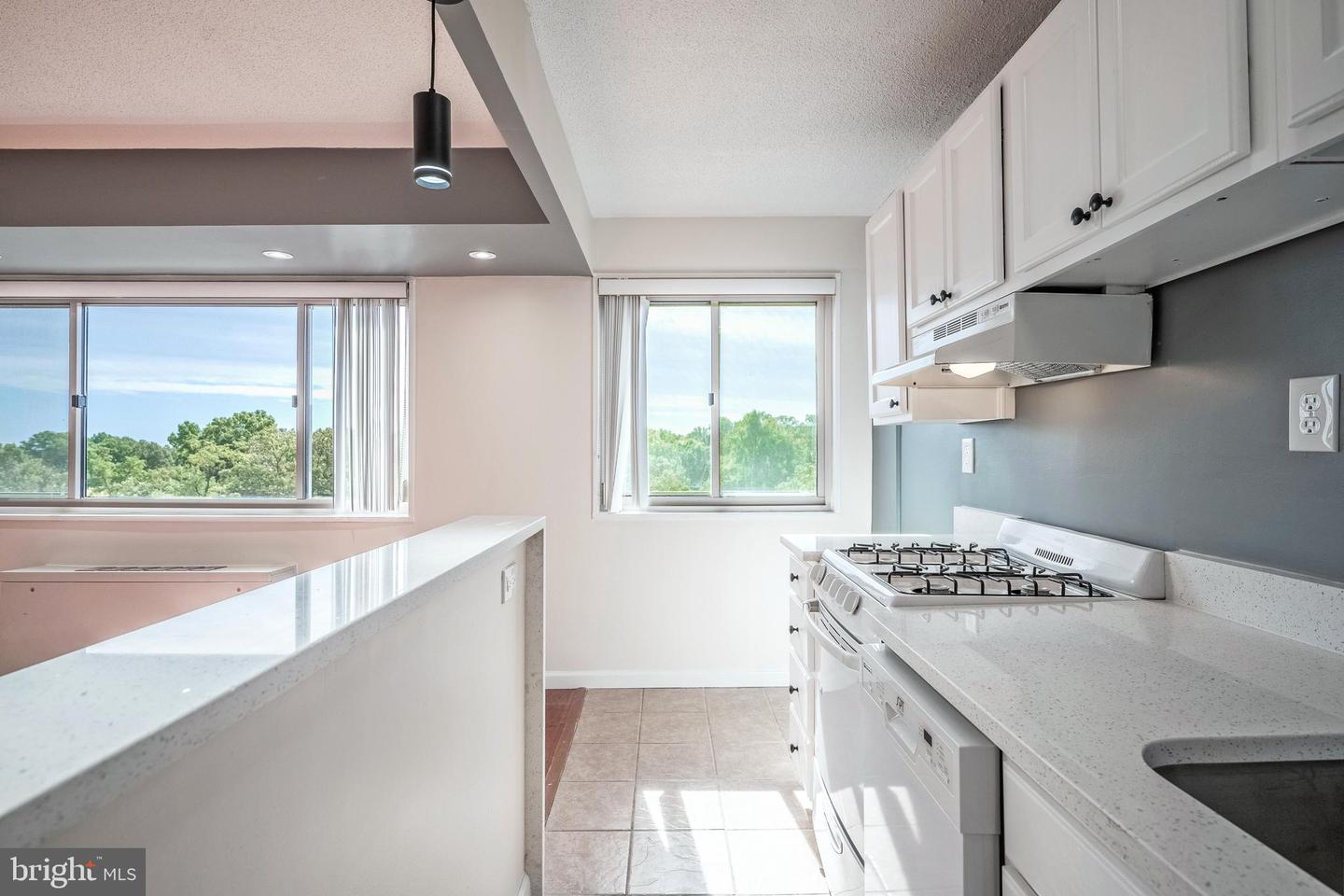 2500 N VAN DORN ST #912, ALEXANDRIA, Virginia 22302, ,1 BathroomBathrooms,Residential,For sale,2500 N VAN DORN ST #912,VAAX2045810 MLS # VAAX2045810