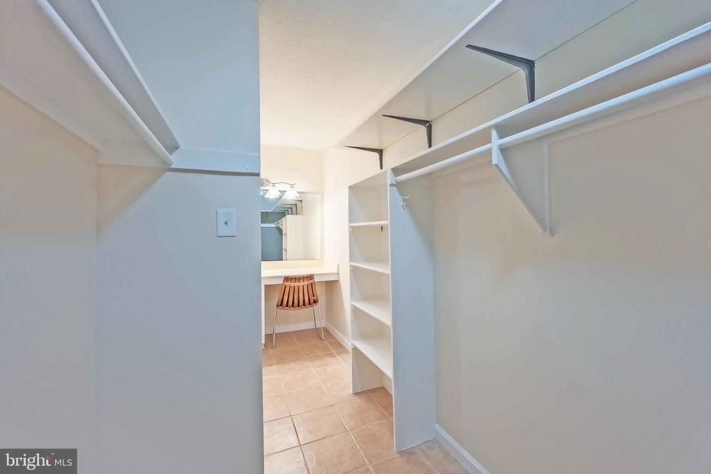 2500 N VAN DORN ST #912, ALEXANDRIA, Virginia 22302, ,1 BathroomBathrooms,Residential,For sale,2500 N VAN DORN ST #912,VAAX2045810 MLS # VAAX2045810