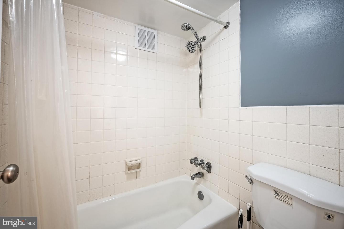 2500 N VAN DORN ST #912, ALEXANDRIA, Virginia 22302, ,1 BathroomBathrooms,Residential,For sale,2500 N VAN DORN ST #912,VAAX2045810 MLS # VAAX2045810